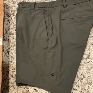 Lululemon Shorts size 34
